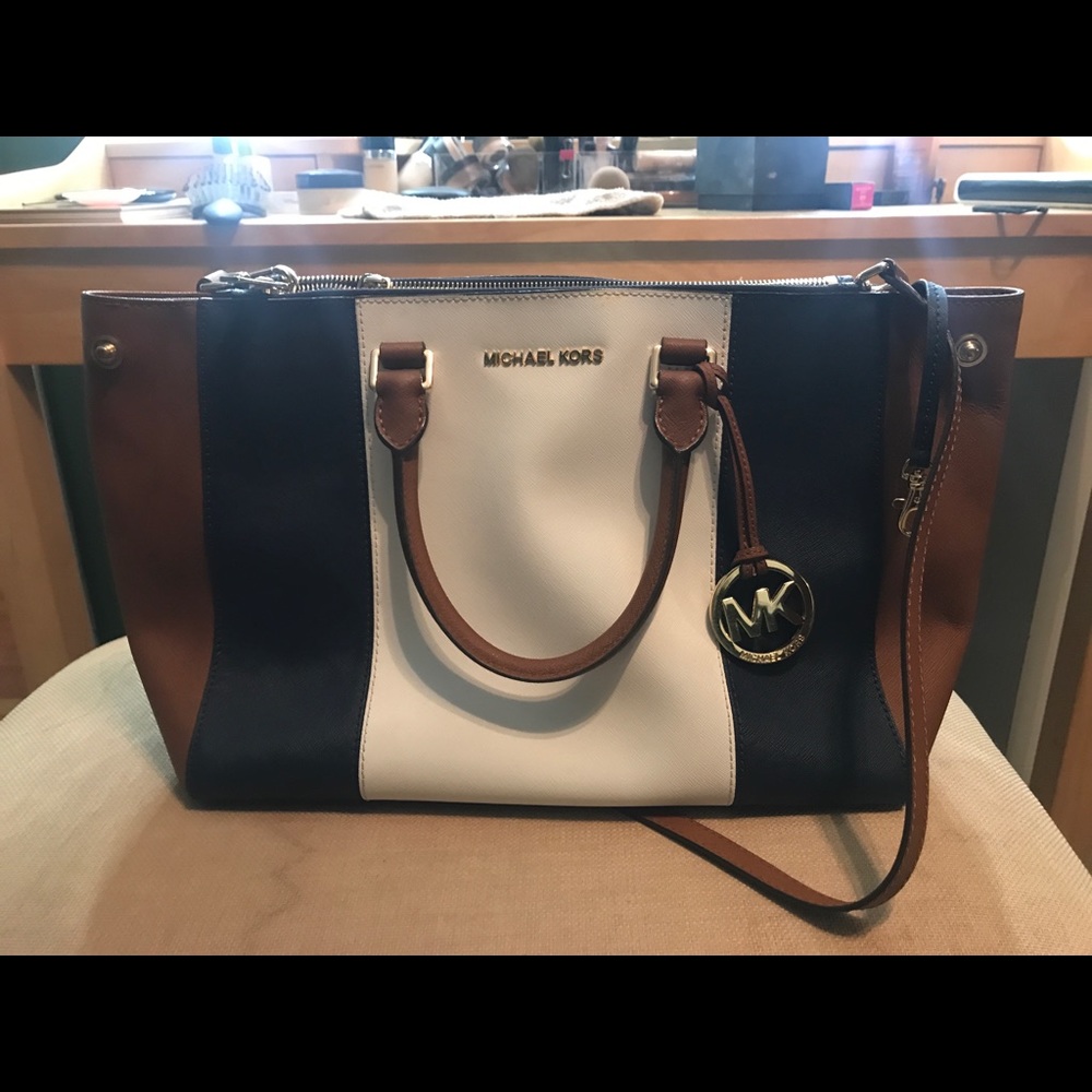 Michael Kors Hangbag